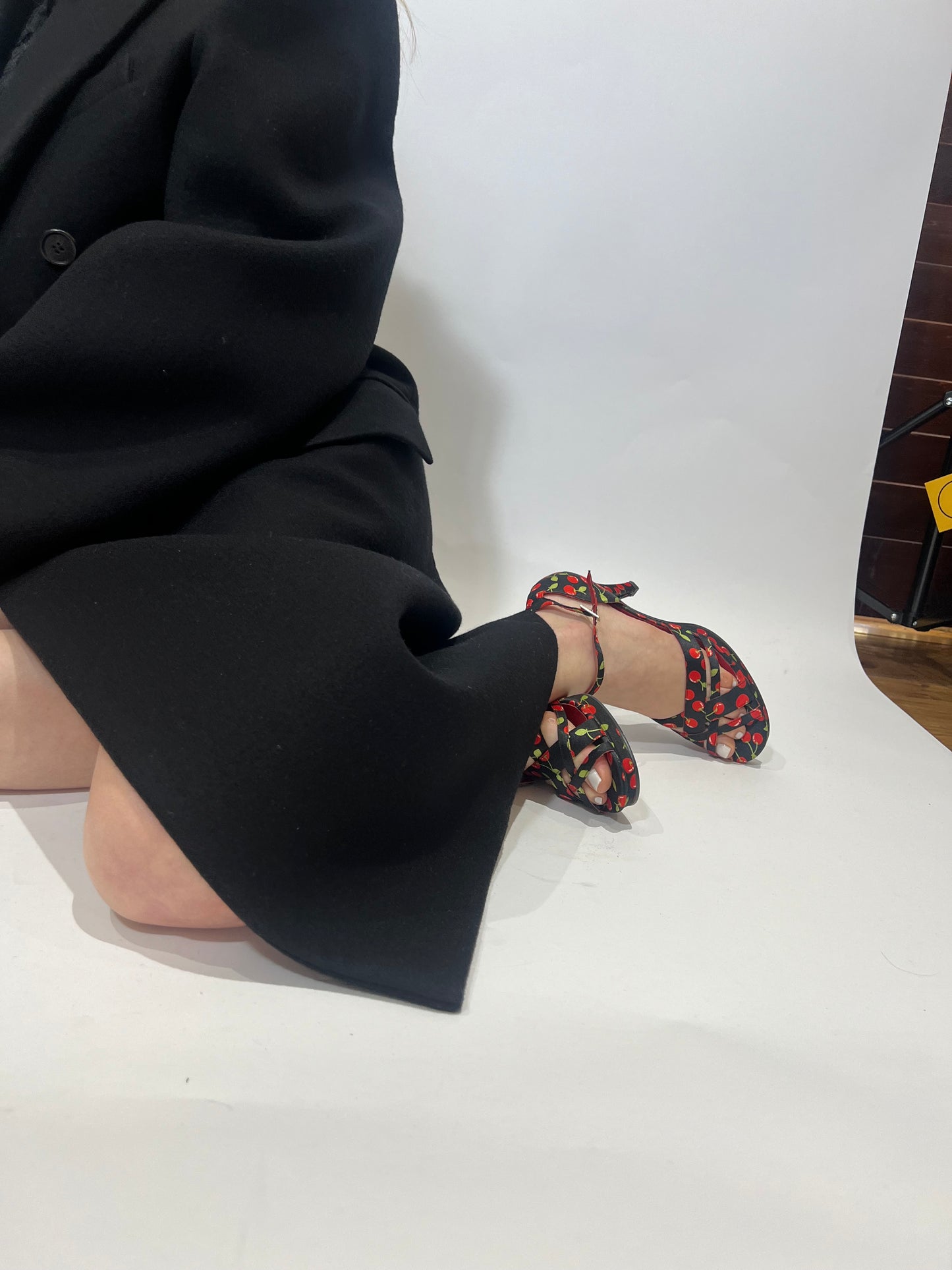 Vintage NYLA Cherry Heels 37
