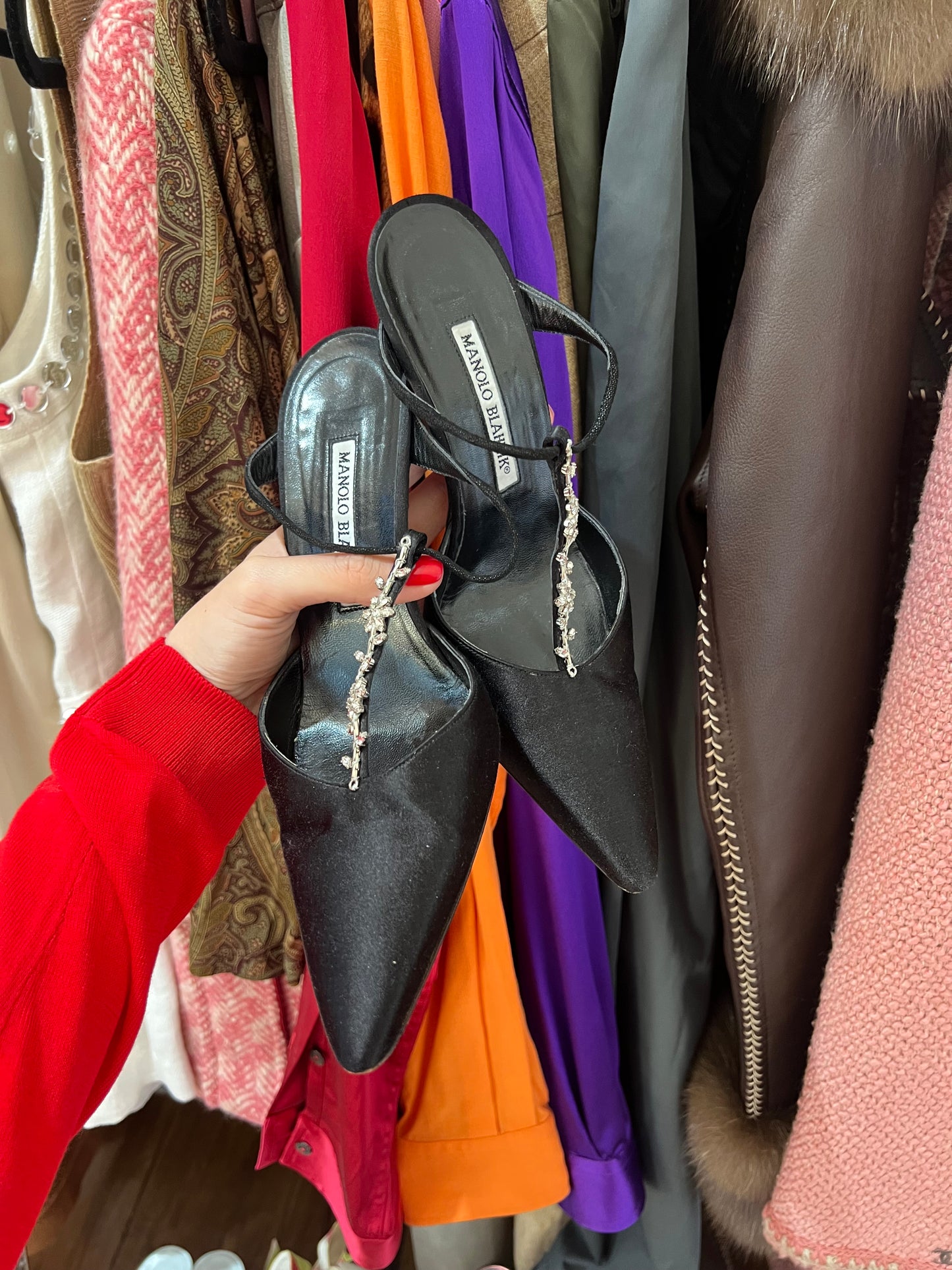 Vintage Manolo Blahnik 37
